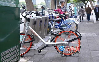 55部共享单车占道被查处 没有停车位成为共享单车障碍