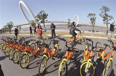 南京城市公共自行车推出共享单车,停在车桩附近可免费使用
